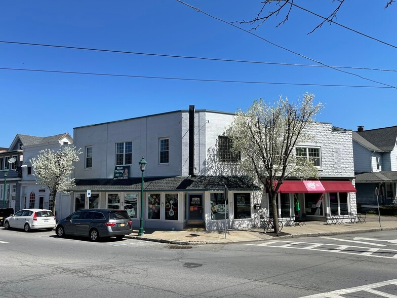 More Photos Of 42 Orchard St, Walden Freestanding For Sale