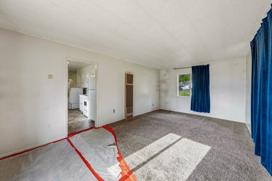 More Photos Of 6531 Lower River Rd, Grants Pass Specialty For Sale
