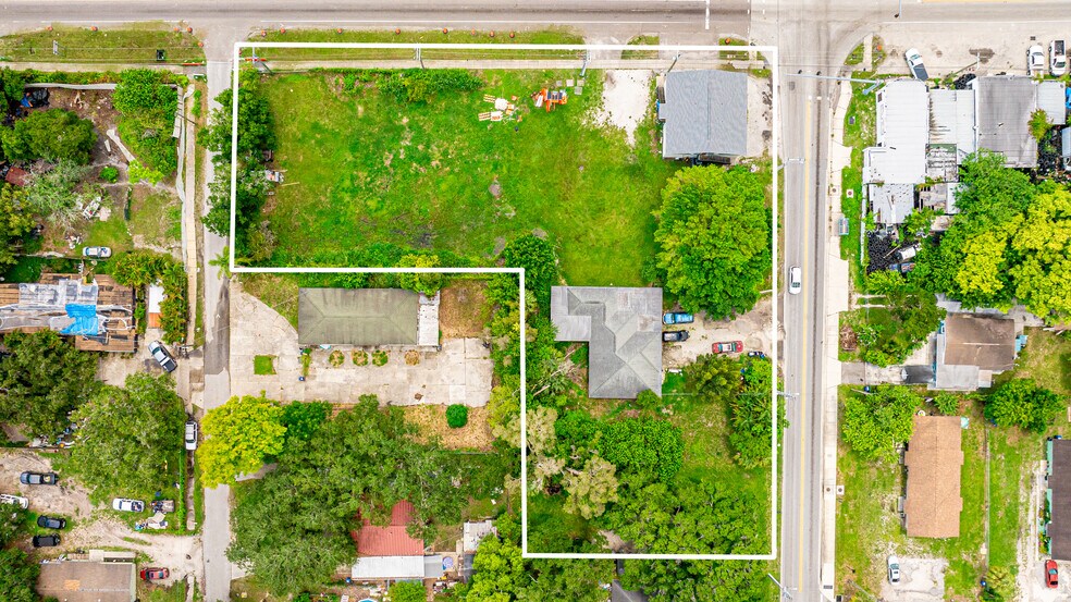 More Photos Of 2920 15th St, Bradenton Freestanding For Sale