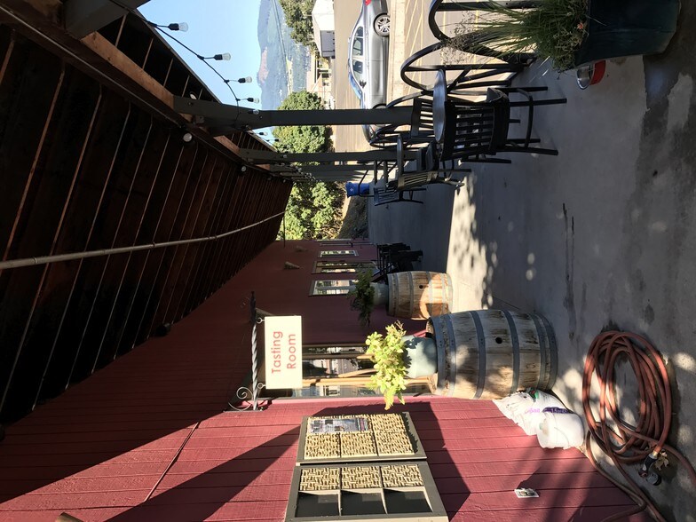 More Photos Of 13 Railroad St, Hood River Winery Vineyard For Lease