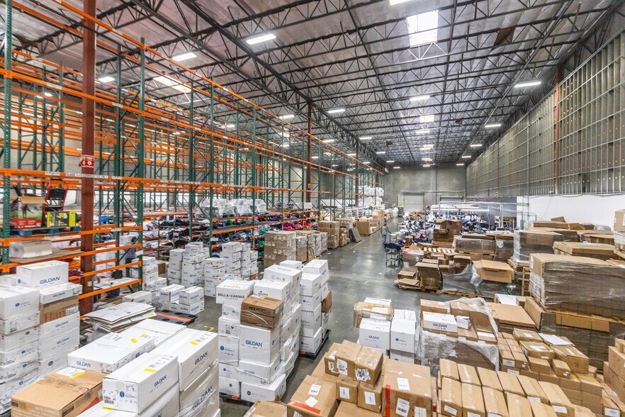 More Photos Of 14801 Able Ln, Huntington Beach Warehouse For Lease