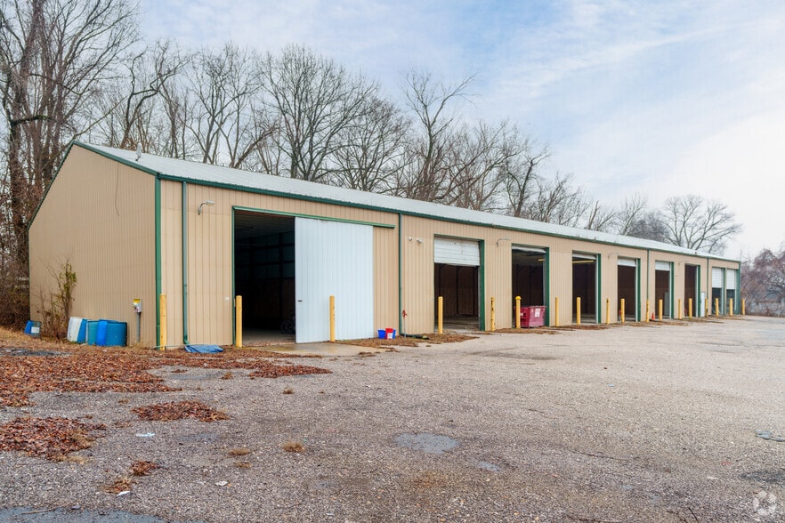 More Photos Of 946 Tonsor Rd, Alton Industrial For Sale