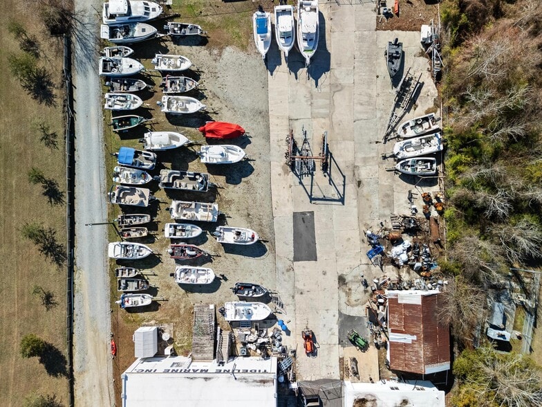 More Photos Of 159 Old Bridge St, Jacksonville Marina For Sale