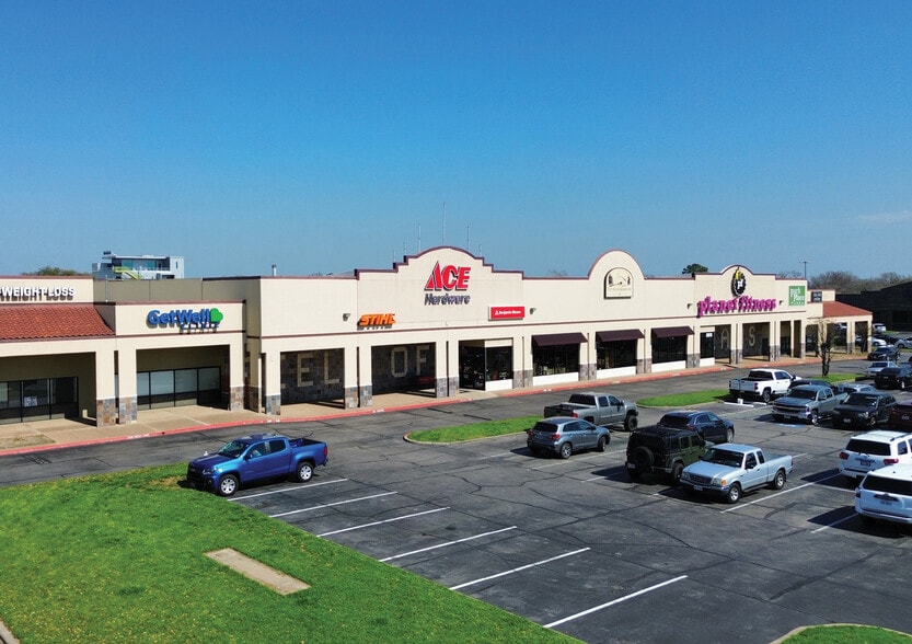 More Photos Of 2501 Texas Ave S, College Station Unknown For Lease