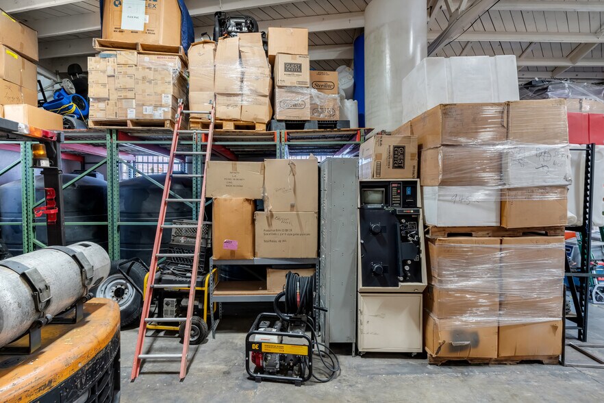 More Photos Of 5711 Sheila St, Commerce Warehouse For Sale