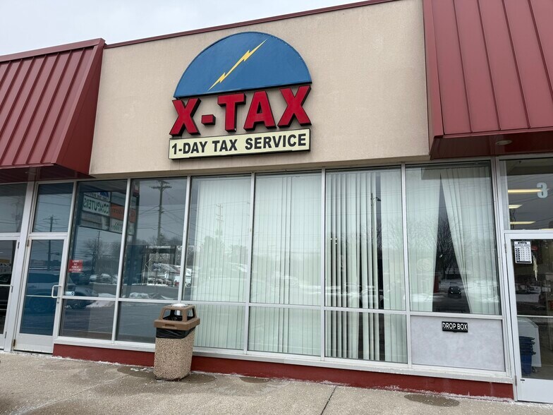 More Photos Of 5525 S Cedar St, Lansing Unknown For Lease