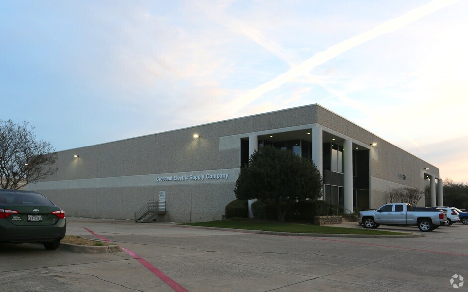 More Photos Of 1620 Rafe St, Carrollton Distribution For Lease