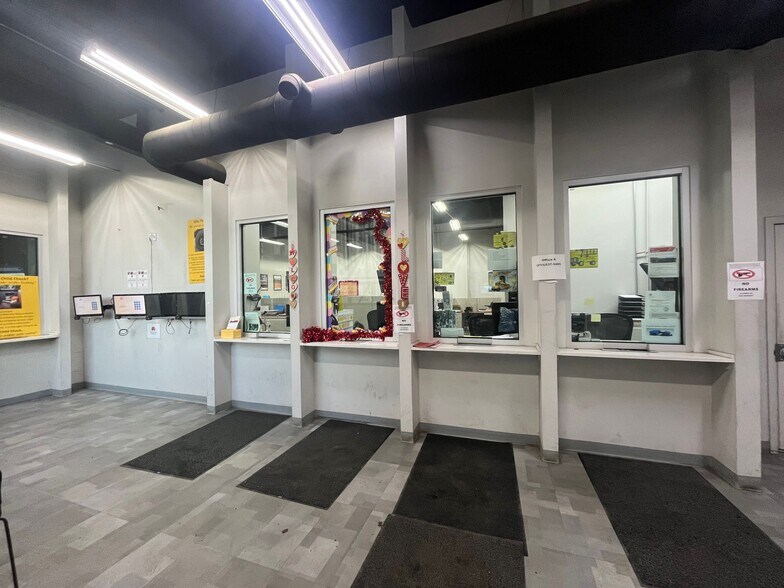 More Photos Of 4101 N Delaware Ave, Philadelphia Office For Sale