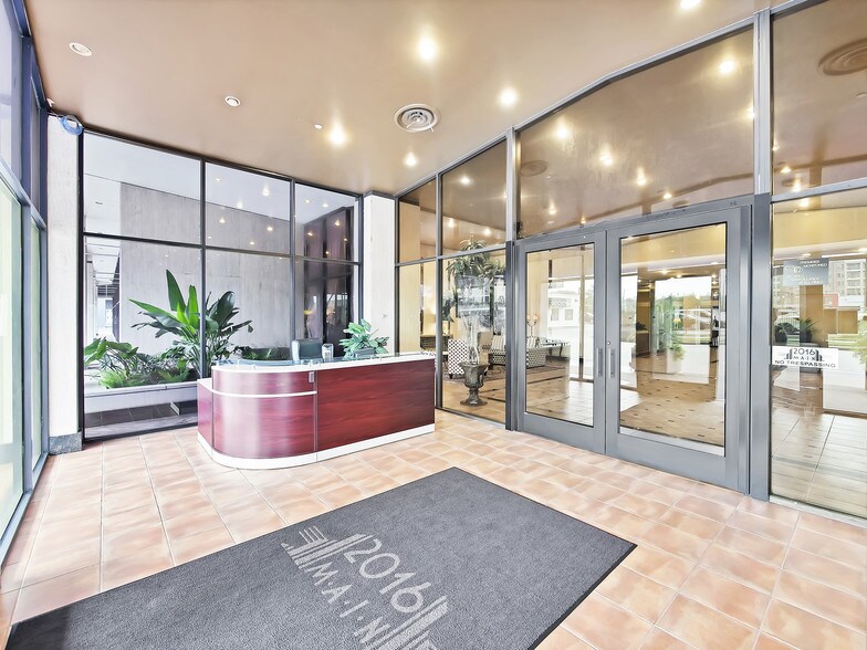 Primary Photo Of 2016 Main St, Houston Apartments For Sale