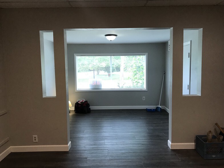 More Photos Of 485-487 Front St, Berea Office Residential For Sale