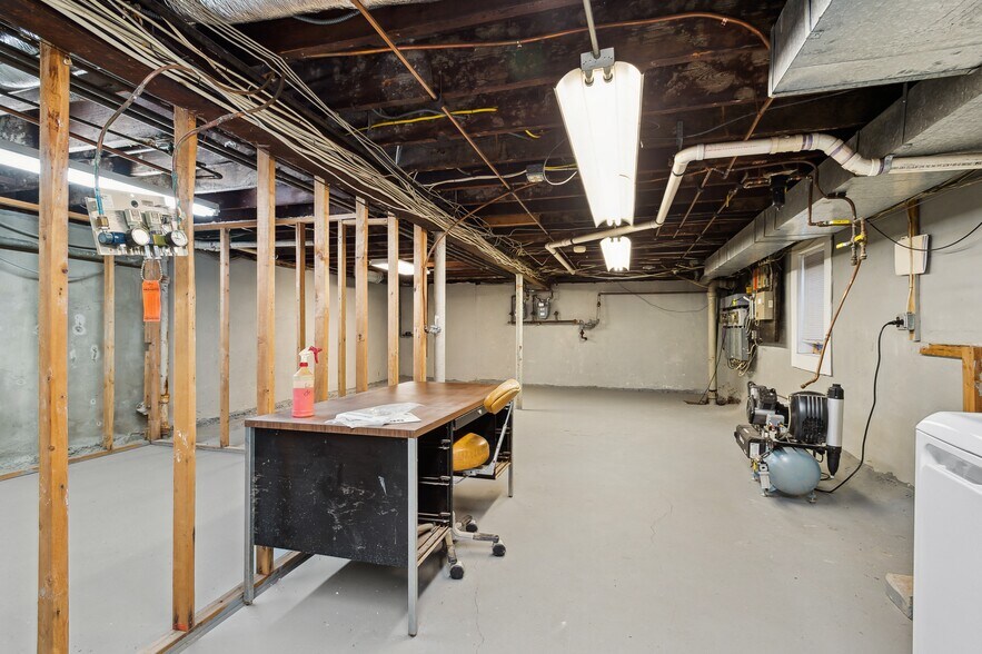 More Photos Of 586 Livingston Ave, North Brunswick Office For Sale