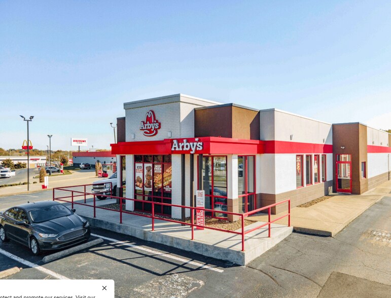 More Photos Of 8055 W In-66, Newburgh Fast Food For Sale