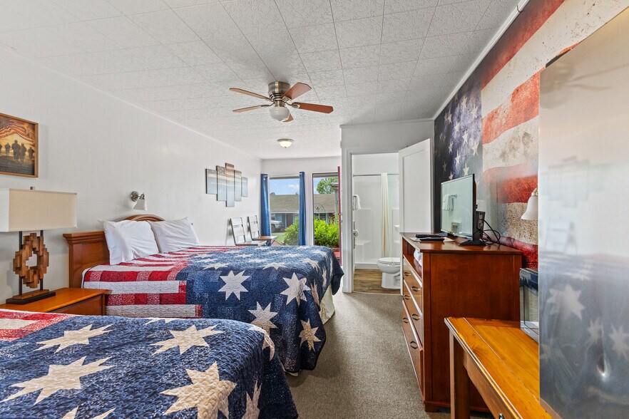 More Photos Of 787 N Central Blvd, Coquille Hotel For Sale