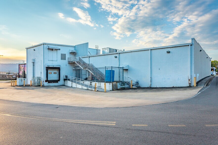 More Photos Of 319 Chickamauga Ave, Rossville Supermarket For Lease