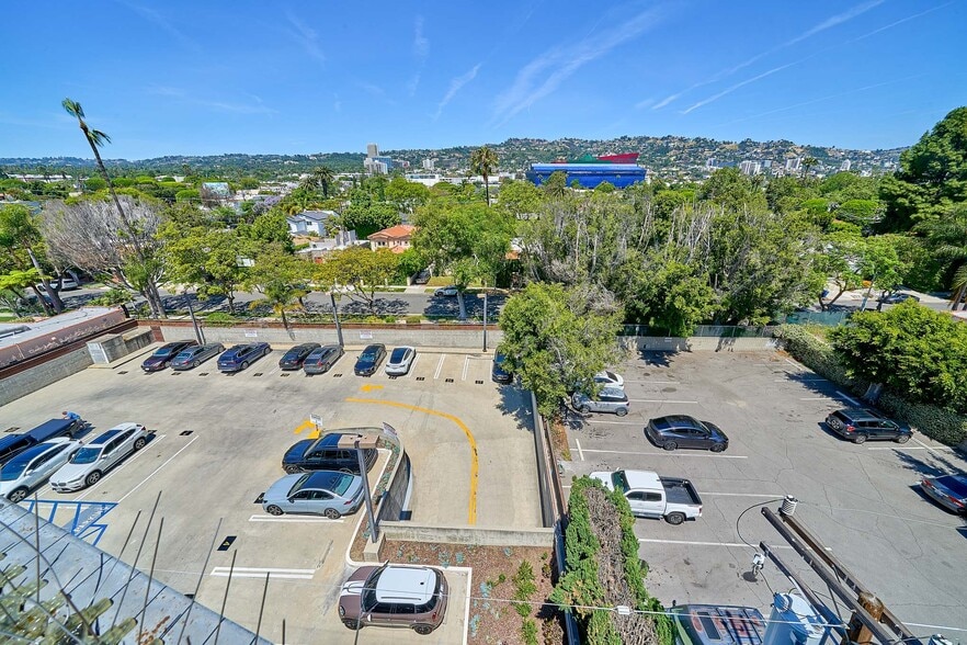 More Photos Of 8737 Beverly Blvd, West Hollywood Medical For Sale