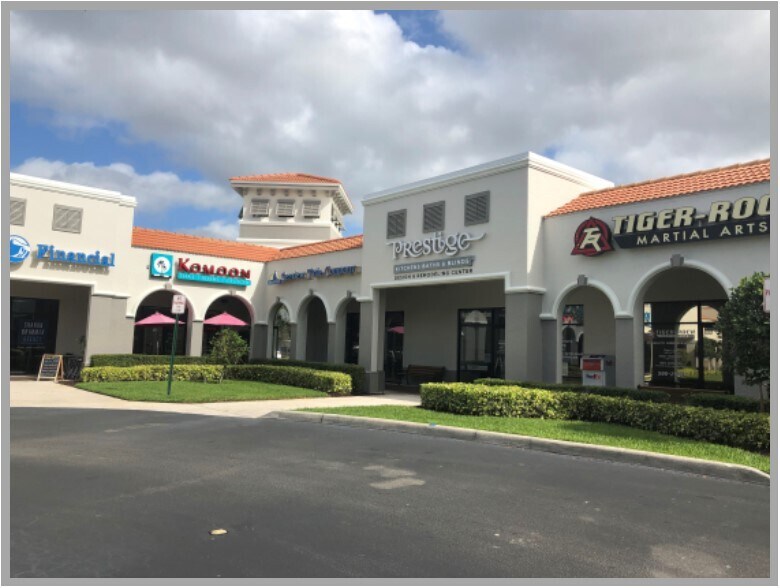 More Photos Of 1575 Pine Ridge Rd, Naples General Retail For Sale
