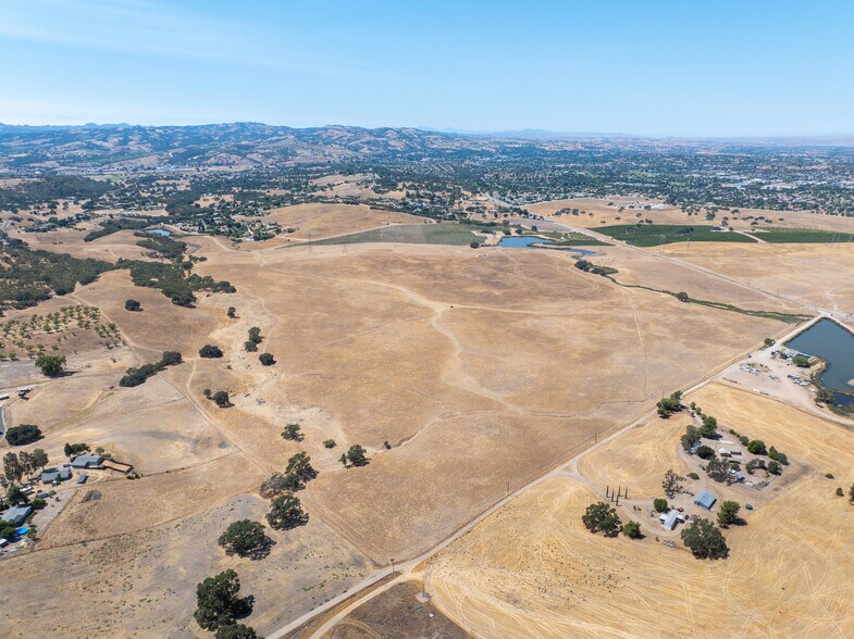More Photos Of 0 Creston Road, Paso Robles Land For Sale