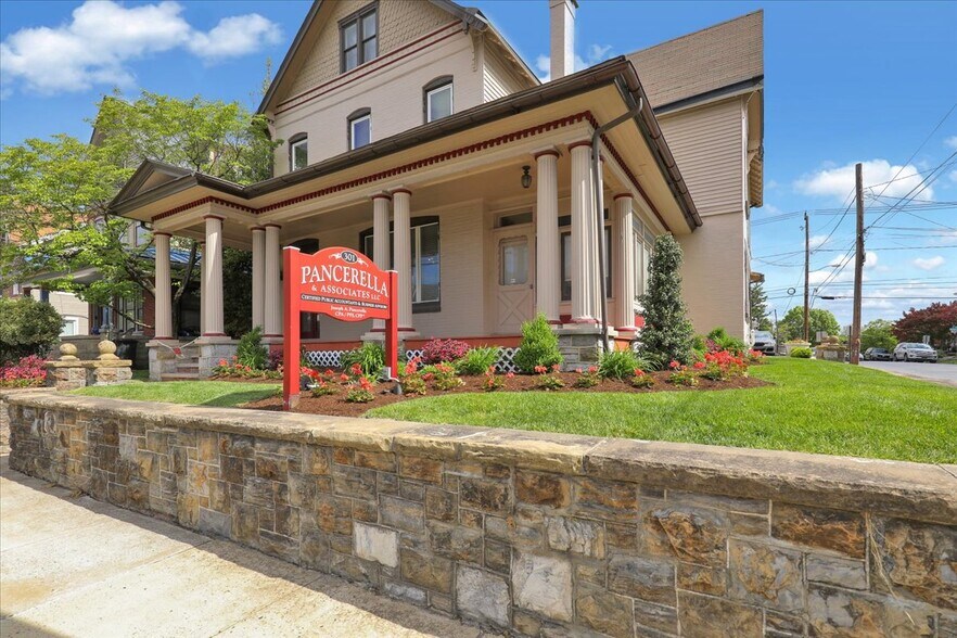 More Photos Of 301 W Lancaster Ave, Shillington Office For Sale