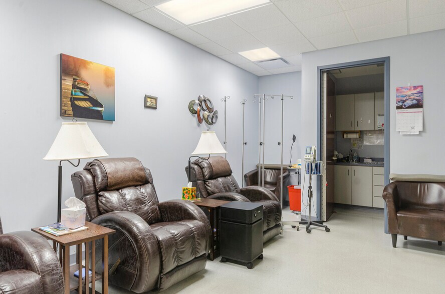 More Photos Of 9475 N Holly Rd, Grand Blanc Medical For Sale