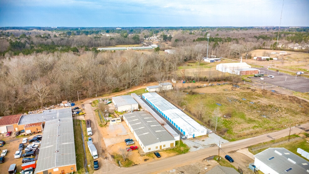 More Photos Of 5849 N Commerce Plz, Jackson Self Storage For Sale