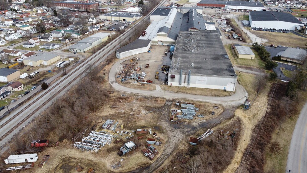 More Photos Of 900 W 9th Ave, Huntington Manufacturing For Sale