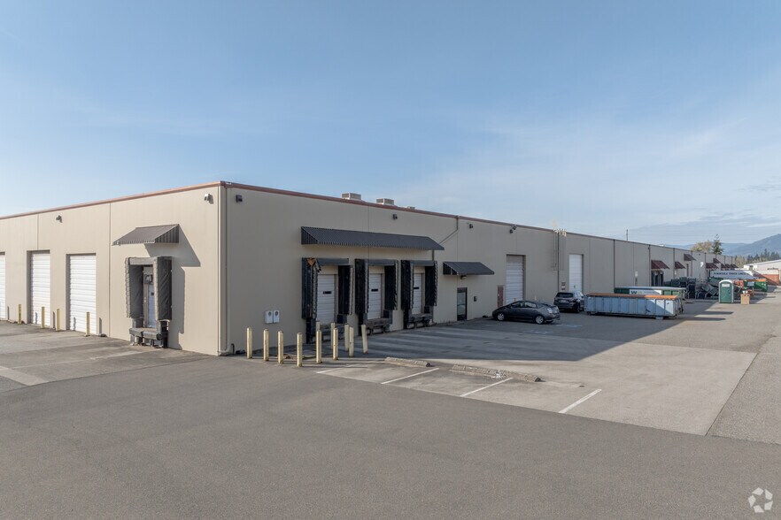 More Photos Of 19405 68th Dr NE, Arlington Manufacturing For Lease