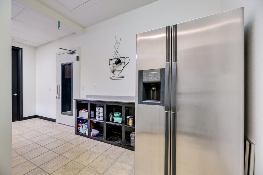 More Photos Of 5172 Village Creek Dr, Plano Medical For Sale