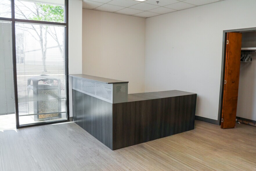 More Photos Of 2000 Northfield Ct, Roswell Distribution For Lease