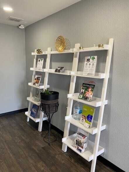 More Photos Of 400 Chisholm Valley Dr, Round Rock Unknown For Lease