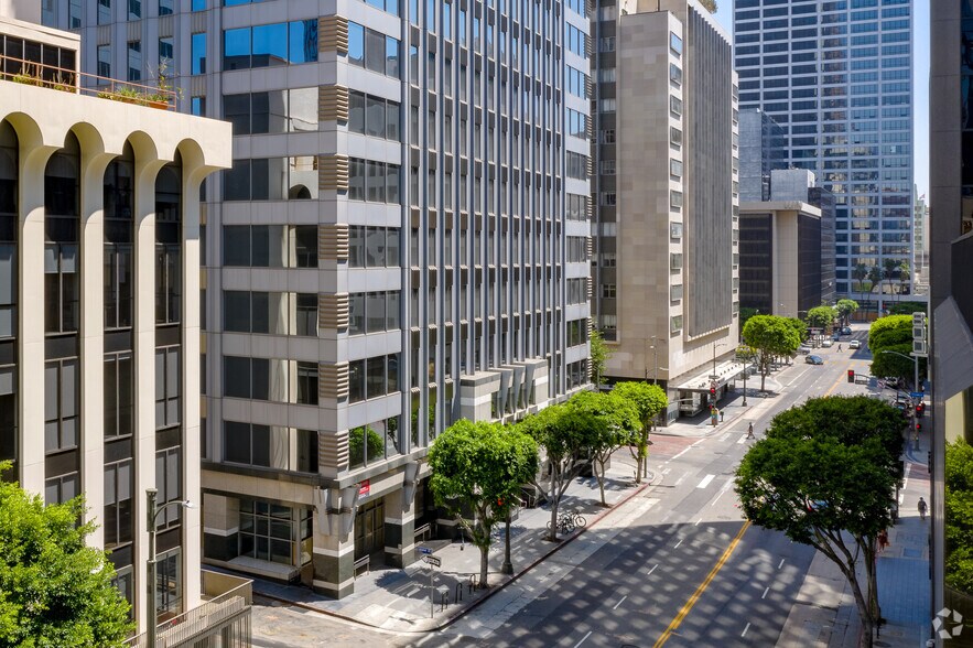 More Photos Of 811 Wilshire Blvd, Los Angeles Office For Lease