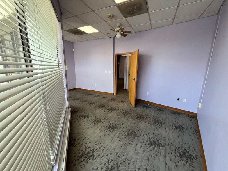 More Photos Of 18 Dartmouth St, Malden Storefront Retail Office For Lease