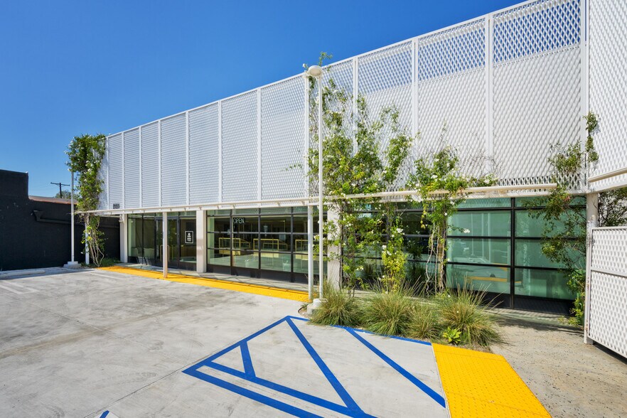 More Photos Of 8151 W 3rd St, Los Angeles Storefront For Sale