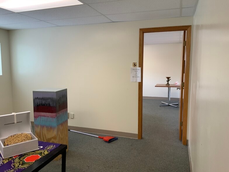 More Photos Of 1935 Q St, Lincoln Freestanding For Sale