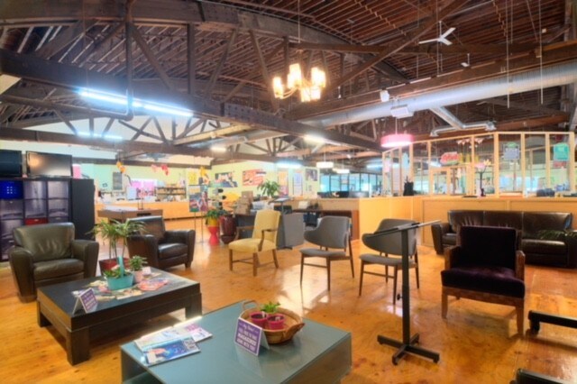 More Photos Of 1 Lexington & Revere Ave, Bethpage Warehouse For Sale