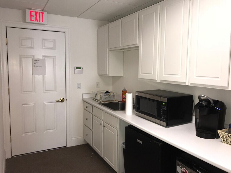 More Photos Of 124 East Ave, Norwalk Medical For Lease