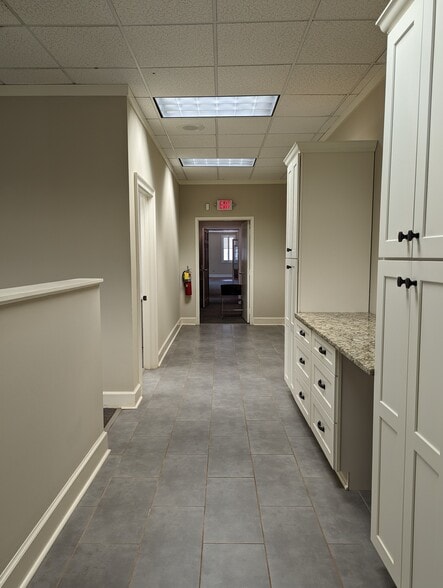More Photos Of 800 3rd Ave, West Point Office For Sale