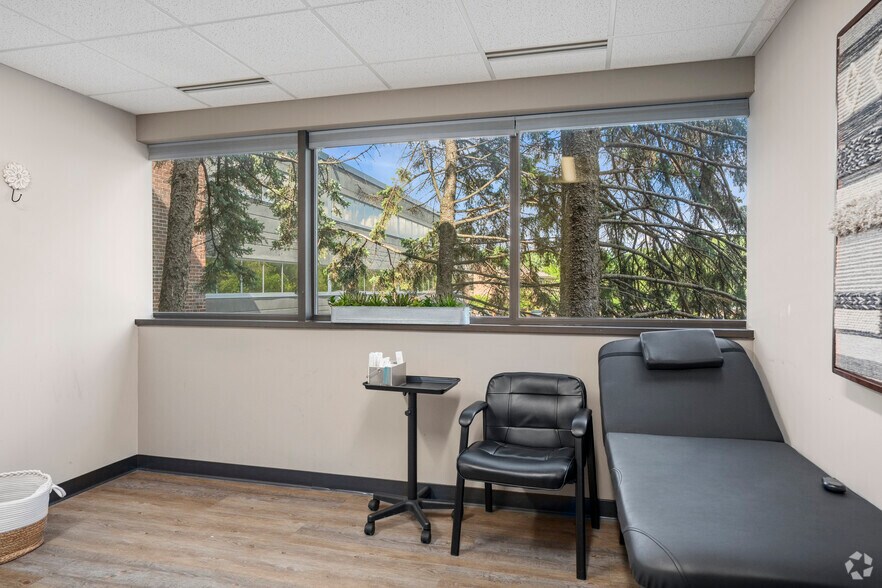 More Photos Of 14525 Hwy 7, Minnetonka Medical For Lease