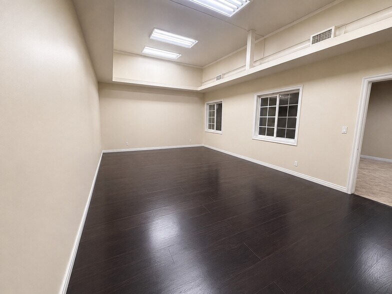 More Photos Of 4008-4014 Jefferson Blvd, Los Angeles Manufacturing For Lease
