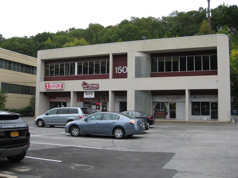 More Photos Of 150 Woodbury Rd, Woodbury Storefront Retail Office For Lease