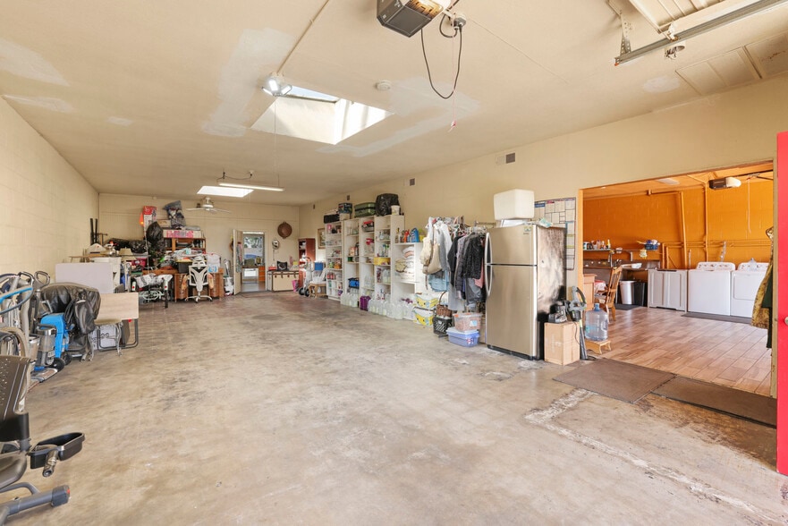 More Photos Of 529 N Hutchins St, Lodi Light Manufacturing For Sale
