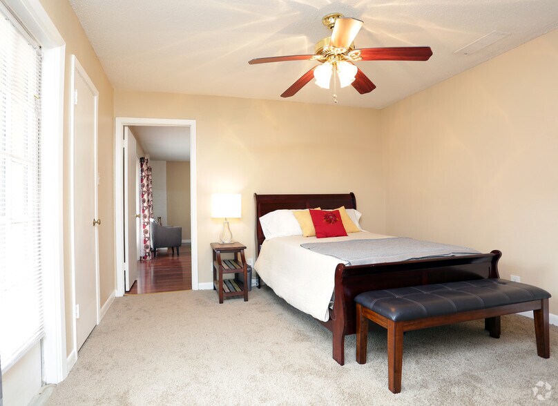 More Photos Of 5660 S Lakeshore Dr, Shreveport Apartments For Sale