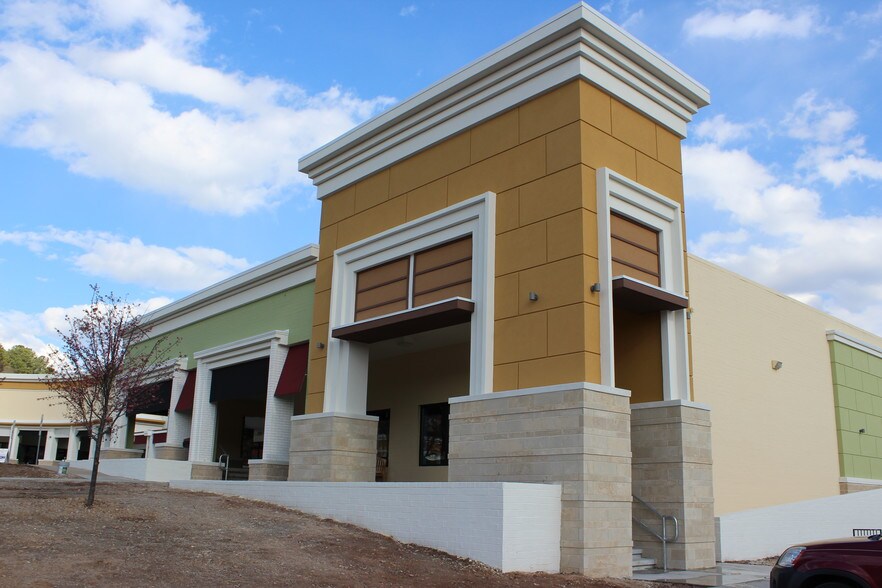 More Photos Of 1728 Fordham Blvd, Chapel Hill Freestanding For Lease