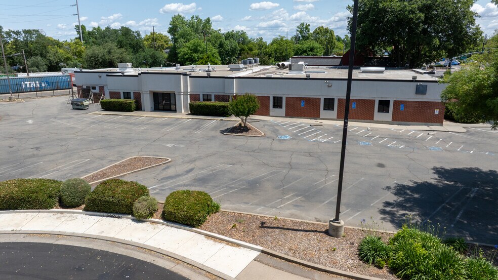 More Photos Of 985 Enterprise Dr, Sacramento Health Club For Sale