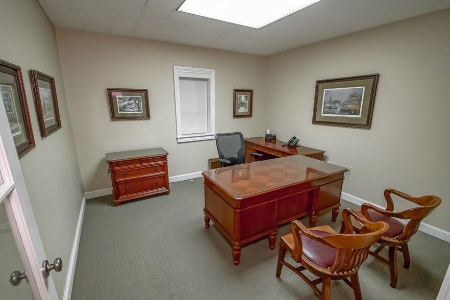 More Photos Of 200 Gause Blvd, Slidell Office For Sale