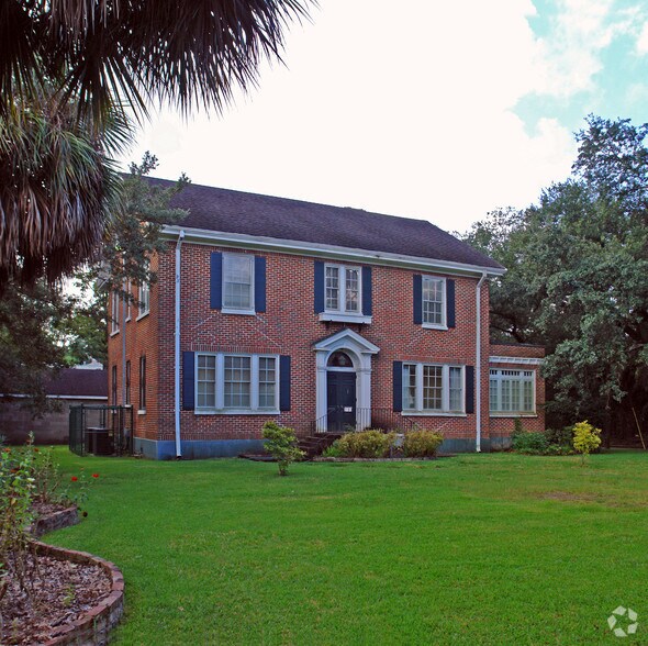 Primary Photo Of 1911 Government St, Mobile Office For Sale