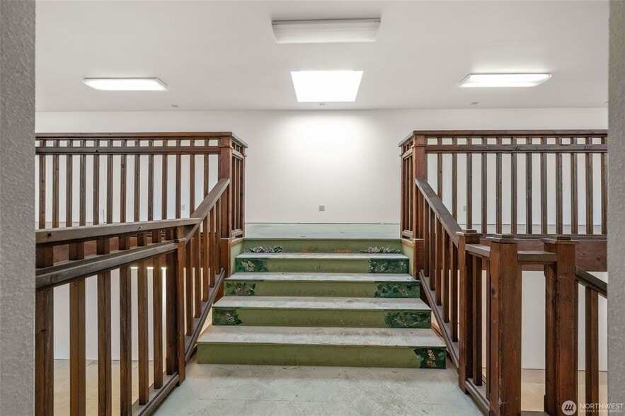 More Photos Of 4705 Pacific Way, Seaview Freestanding For Sale