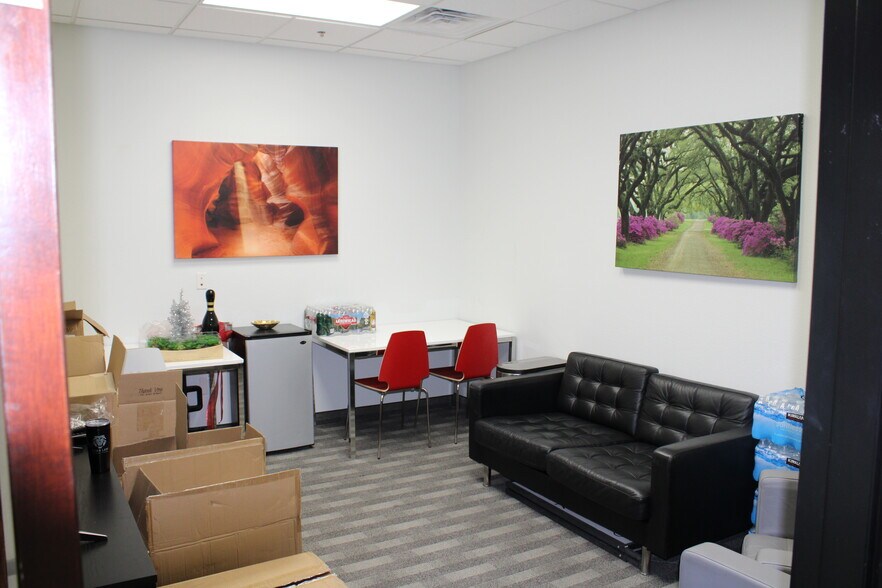 More Photos Of 9580 W Sahara Ave, Las Vegas Office For Lease
