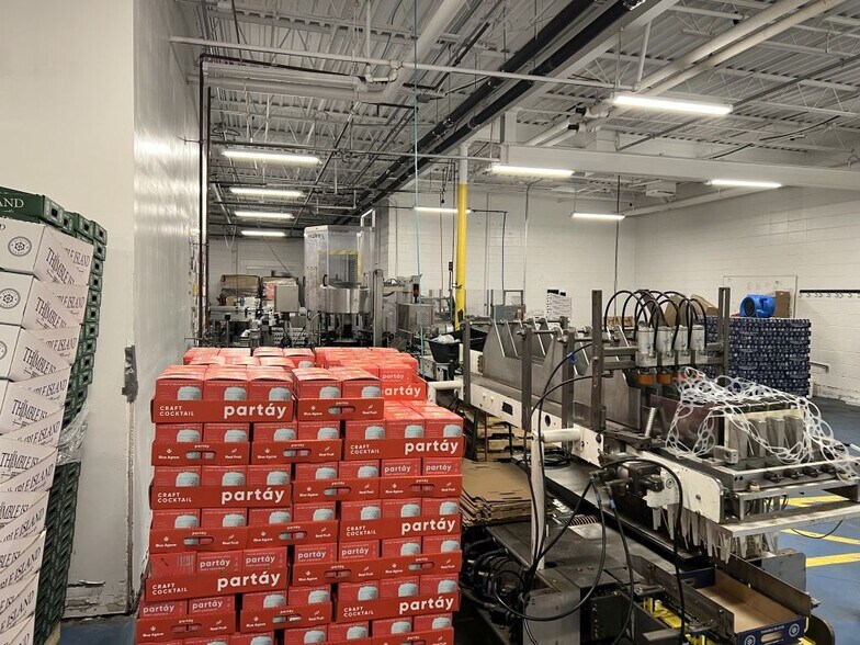 More Photos Of 16 Business Park Dr, Branford Warehouse For Sale