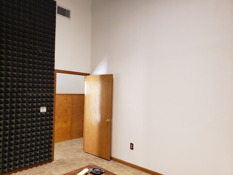 More Photos Of 330 Clematis St, West Palm Beach Storefront Retail Office For Sale