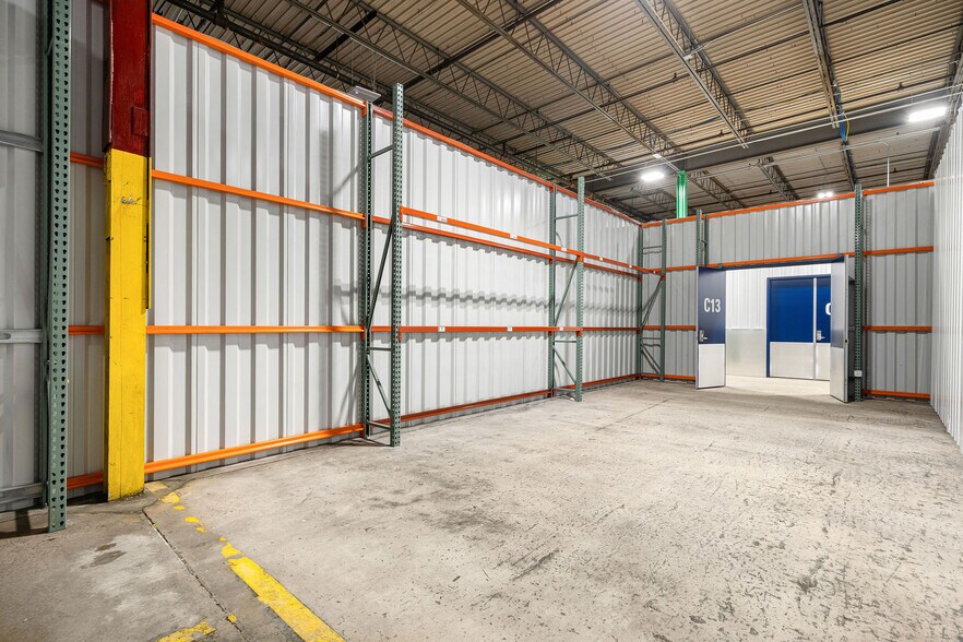 More Photos Of 322 W 32nd St, Charlotte Warehouse For Lease